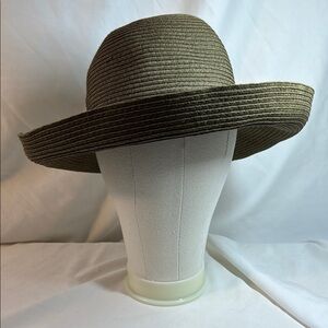 August Hat Co. Dark khaki straw sun hat. One size.
